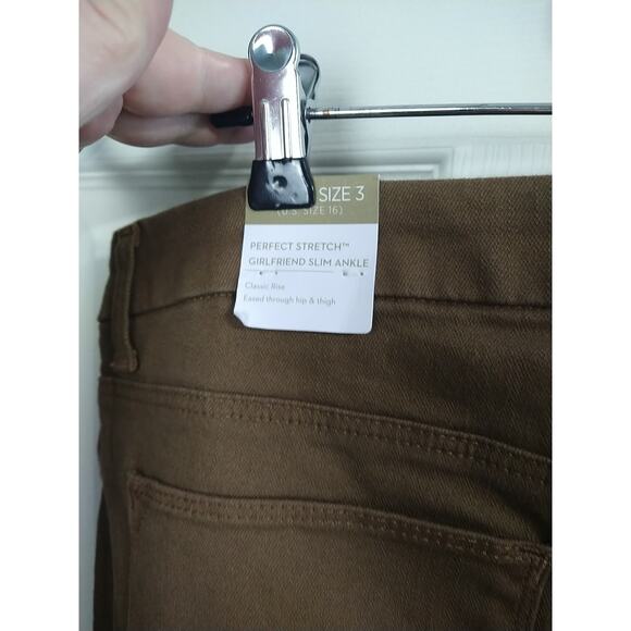 Chicos Woman's 16 Brown Jeans Perfect Stretch Girlfriend Slim Leg Ankle - Picture 8 of 10